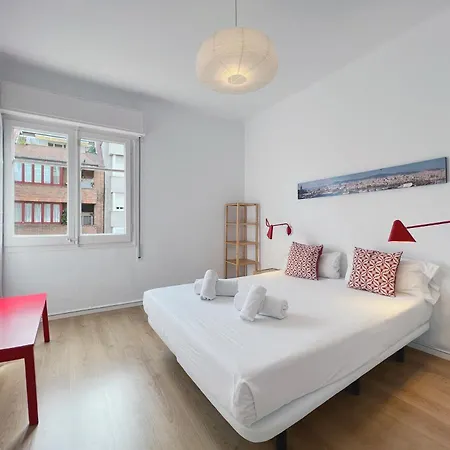 U-nique Gaudi I * Barcelona