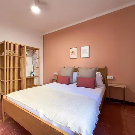 U-nique Gaudi I *